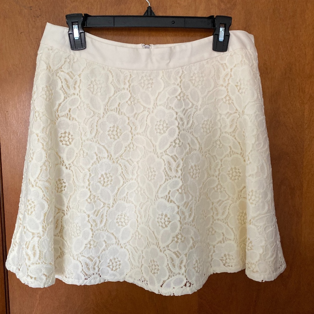 The Limited cream lace skirt - size 8